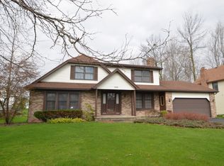449 Montvale Ln, Rochester, NY 14626