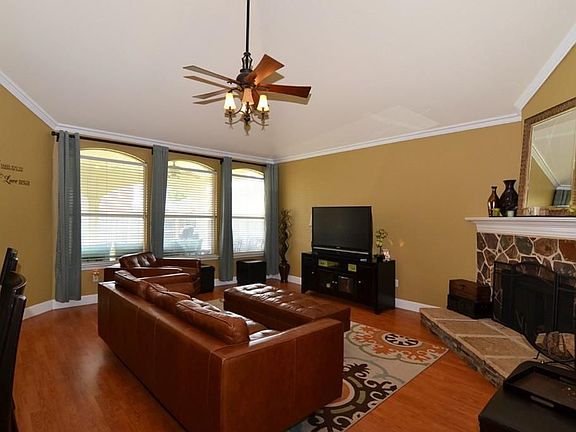 5th image of 5616 Westwood Ln