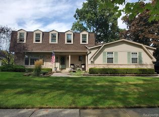 6597 Northpoint Dr, Troy, MI 48085