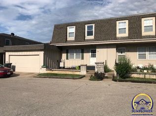 2646 SW Arrowhead Rd, Topeka, KS 66614
