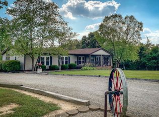 2130 Hall Simpson Rd, Loretto, KY 40037