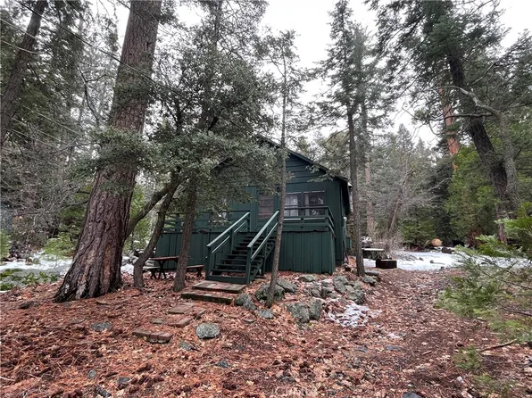 64 Barton Flats Trl, Angelus Oaks, CA 92305