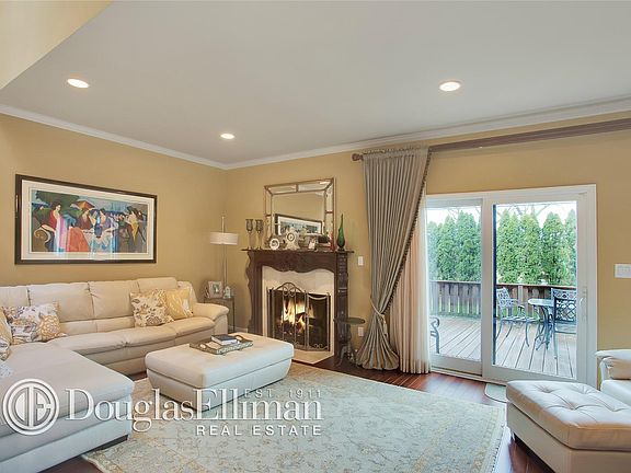 3rd image of 129 Southgate Dr