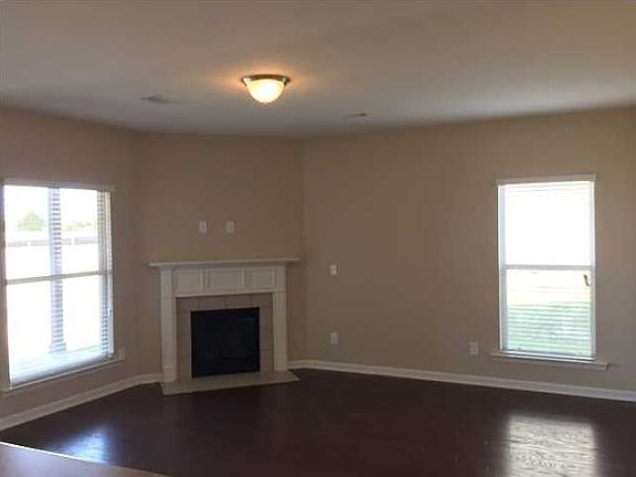 3rd image of 6268 Tennyson Dr