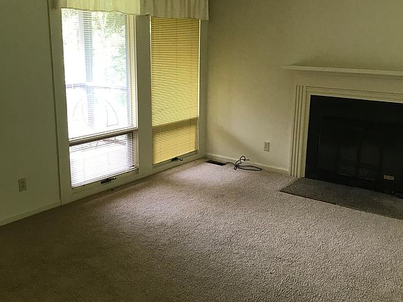 4th image of 104 Cragmoor Dr