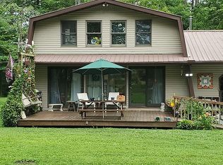 2051 Country Club Rd, Carbondale, IL 62903