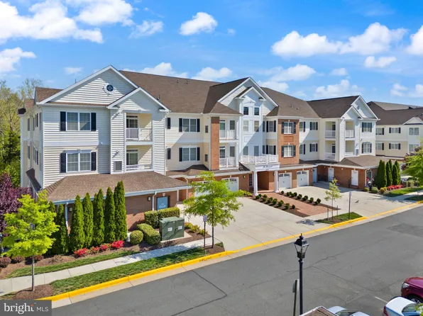 15130 Heather Mill Ln Unit 302, Haymarket, VA 20169