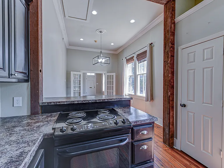 756 Europe St — Photo 14