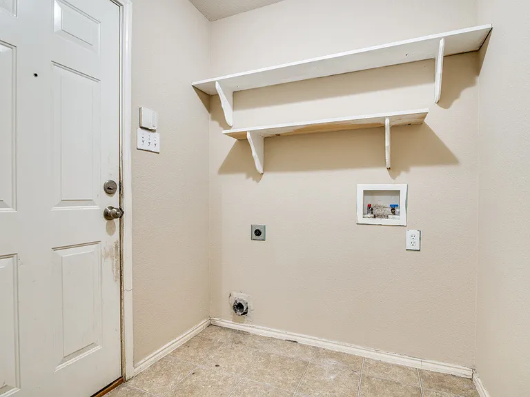 2725 Marsha Ln — Photo 22