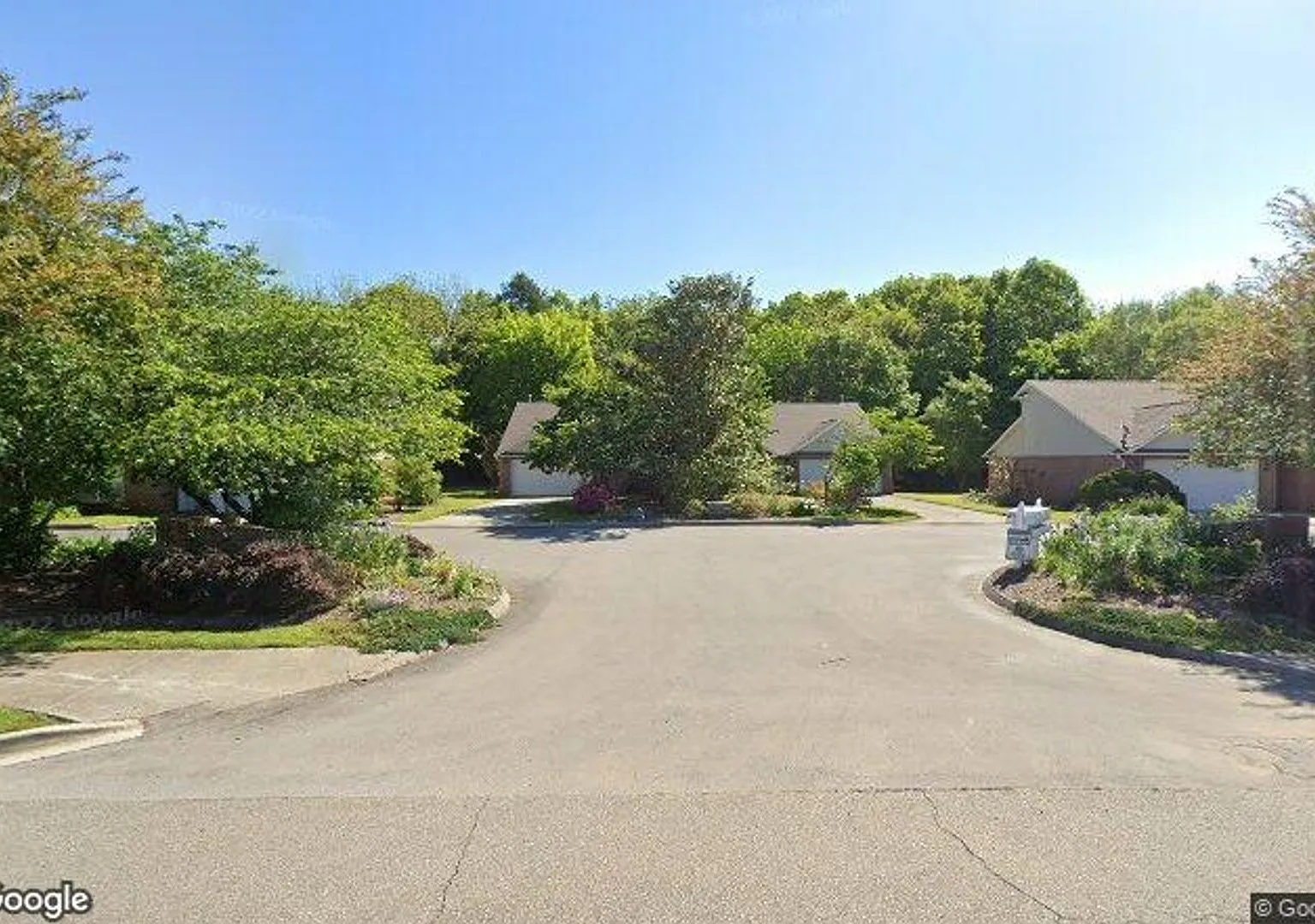 Farragut 2BR/ 2BA One-level Condo — Photo 1