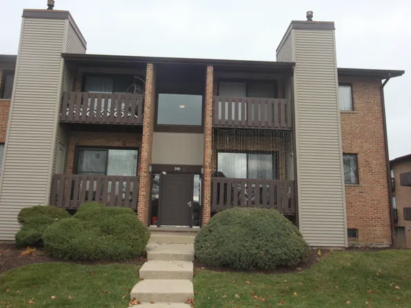 310 Sheridan Dr APT 2D, Willowbrook, IL 60527
