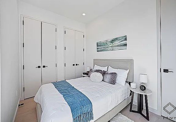 4th image of 308 Linden Blvd #2F