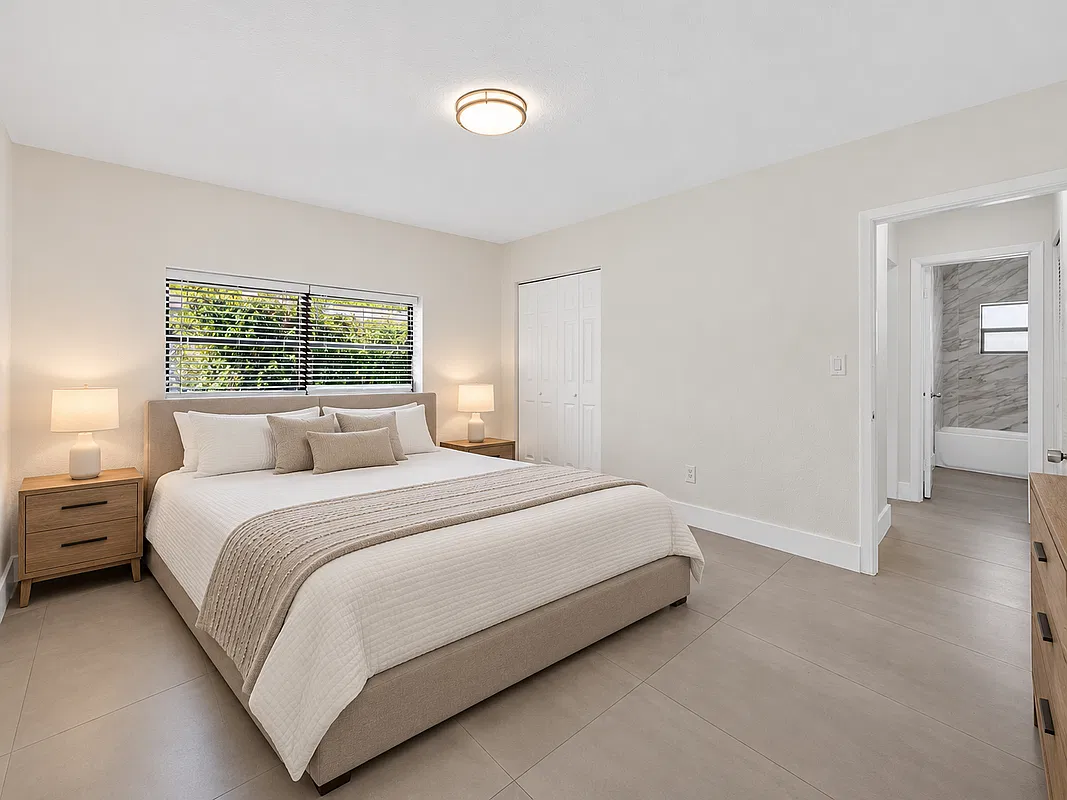 3 bed, 2.0 bath, 1294 sqft, $3,750 — Photo 4