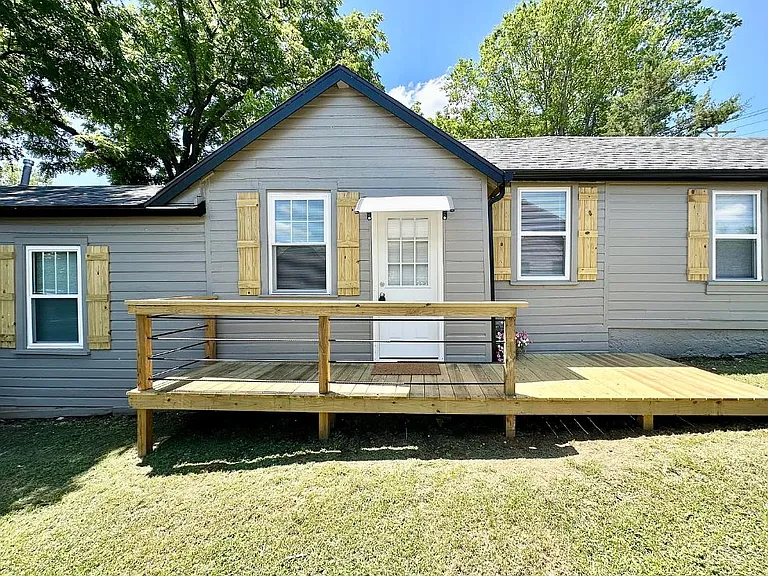 206B Cherry St — Photo 16