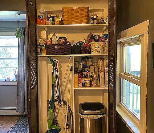 4th image of 28 Diescher Dr