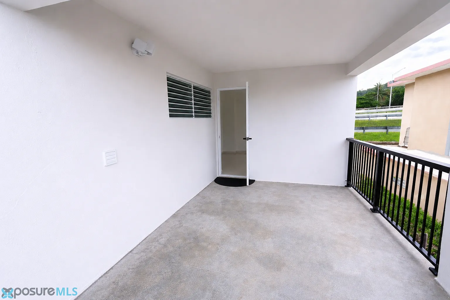 1 bed, 1.0 bath, 250 sqft, $795 — Photo 1