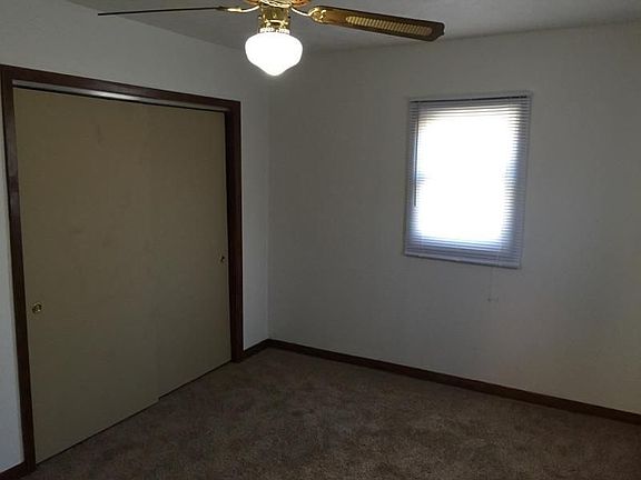 5th image of 2130 Avenue L