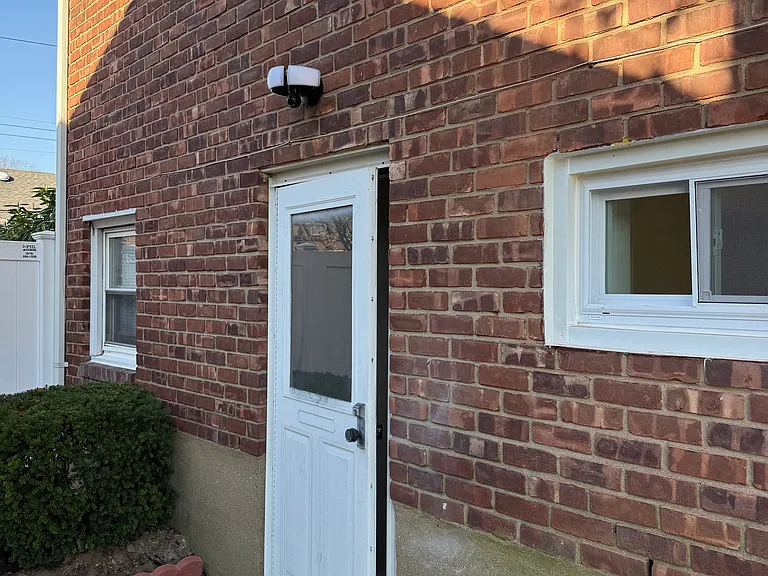 Andrews Ln — Photo 18