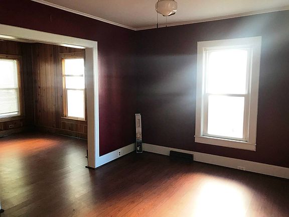 3rd image of 22-24 Rose Ave