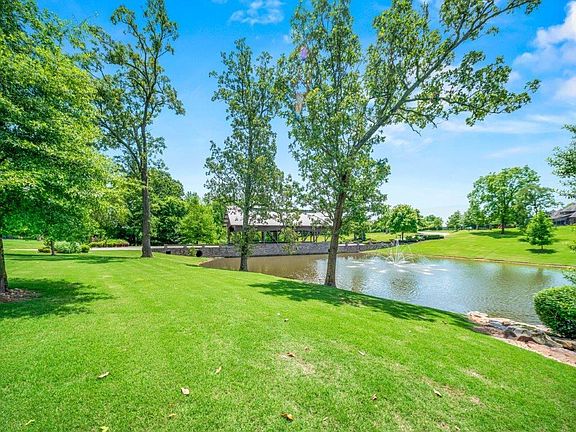 5th image of 11161 Ascot Ct
