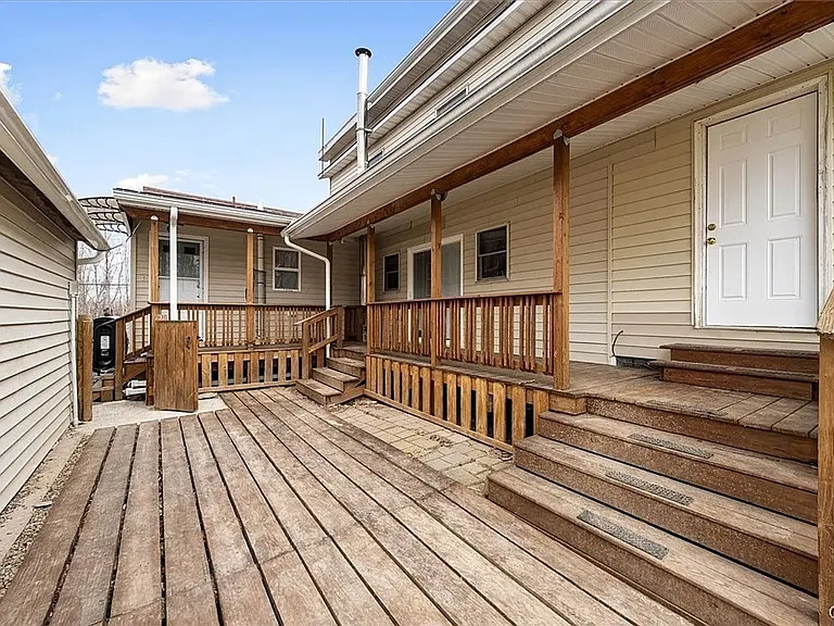 6126 Lowell Rd — Photo 2