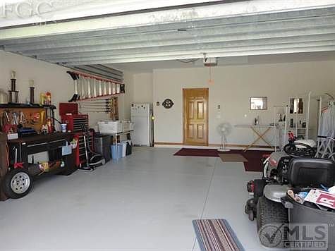 5th image of 1400 NE 33rd St