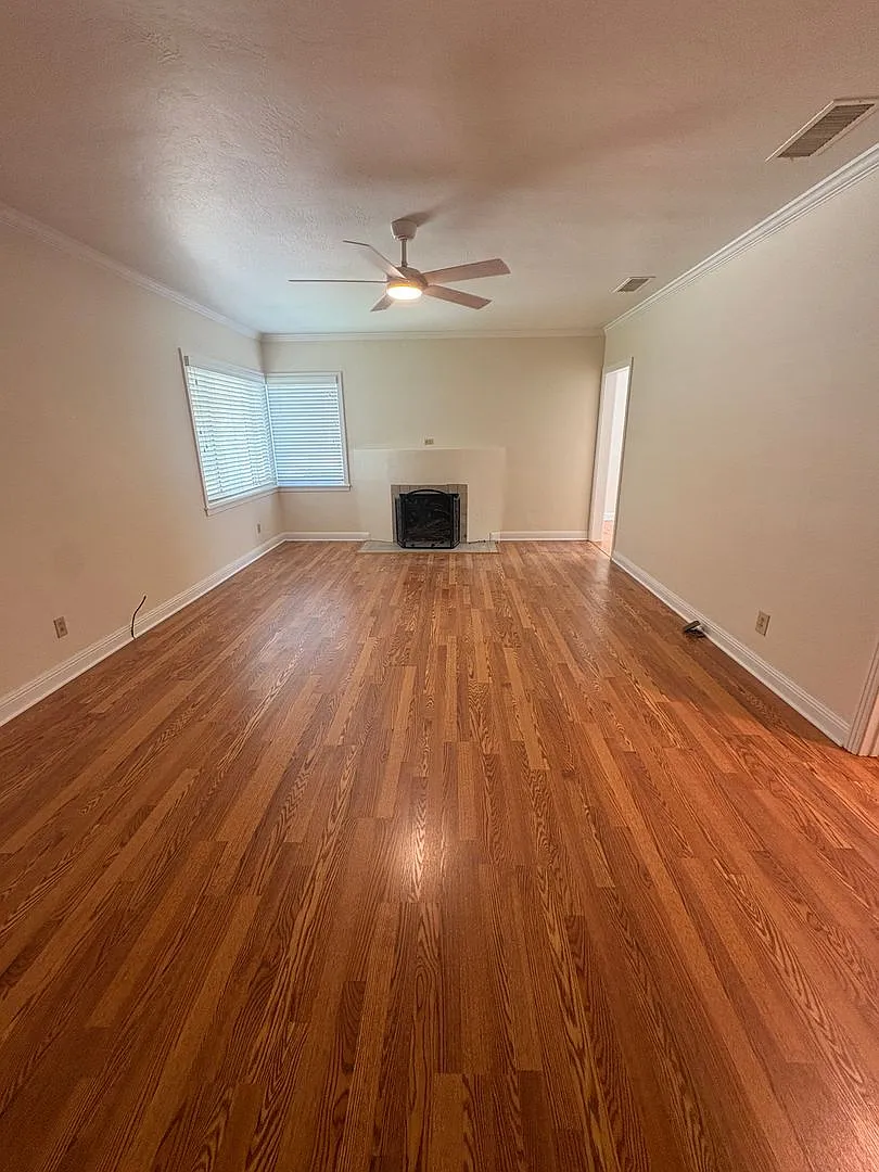 Spacious and Sparkling 3bed/2bath Home in Land Park — Photo 3