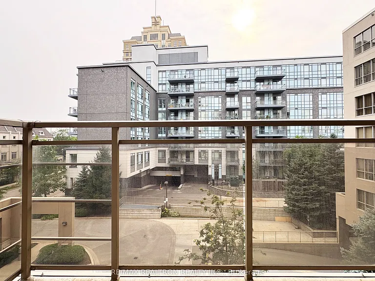 19 Barberry Pl #416 — Photo 20