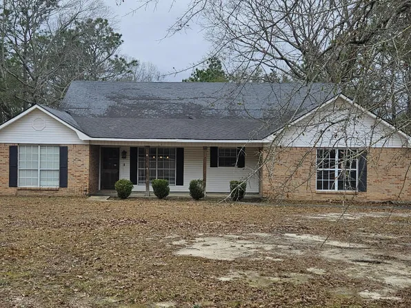 1740 Woodland Dr, Wiggins, MS 39577