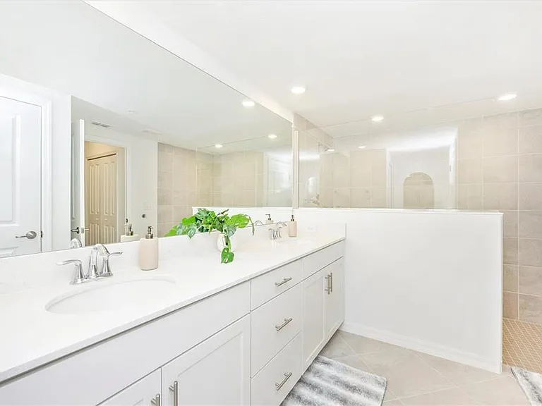 12620 Radiance Ct #101 — Photo 32