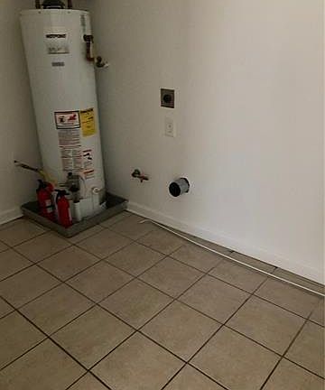 5th image of 3812 E Loyola Dr