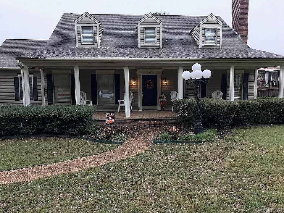 1st image of 2 White Oak Ct