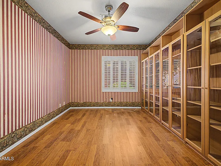 1722 E Samuel Dr — Photo 46
