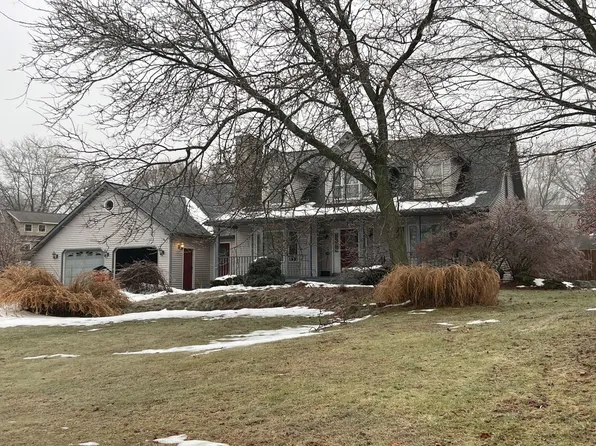 4114 Sunset Dr, Fremont, MI 49412