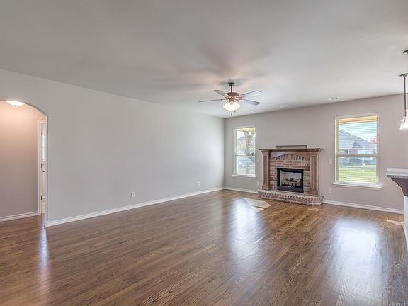 5th image of 26448 Columbia Crest Dr