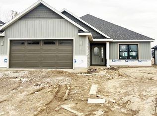 13376 Halen Hill Ct, Fort Wayne, IN 46818