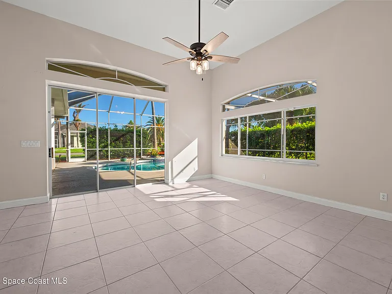 768 Harrier Ct — Photo 37