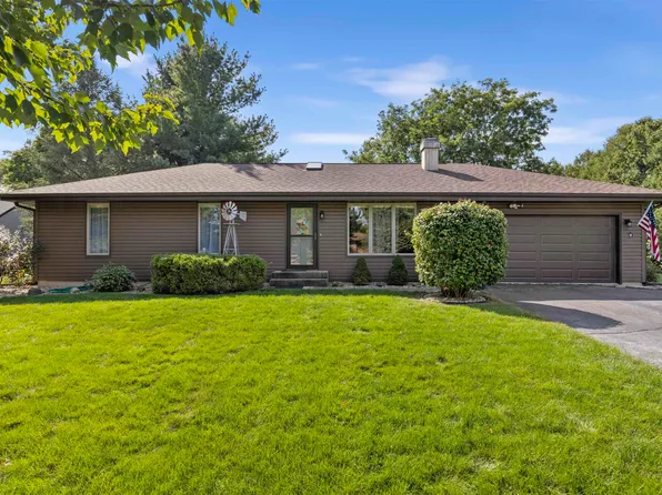 13719 Rustlers Row, Rockton, IL 61072