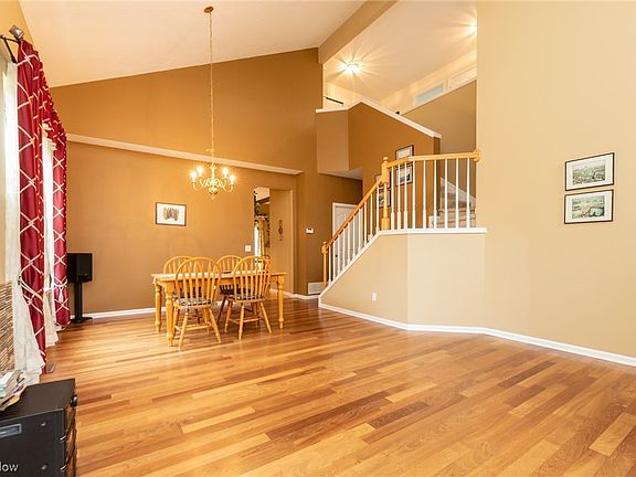 4th image of 118 Baybrook Ln