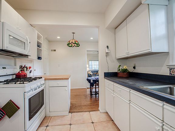 Kitchen into Breakfast Room