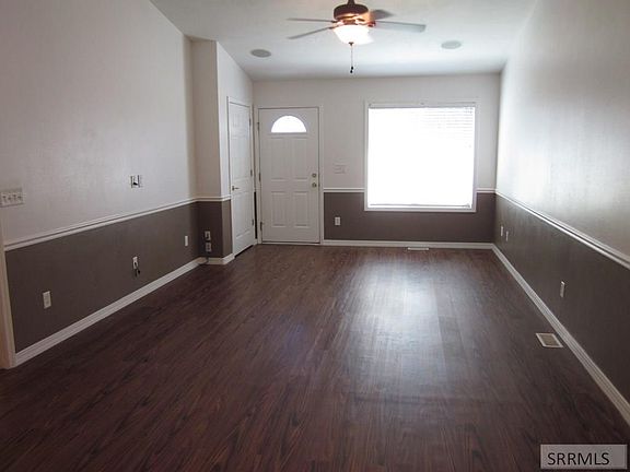 3rd image of 860 S 5 W APT 18