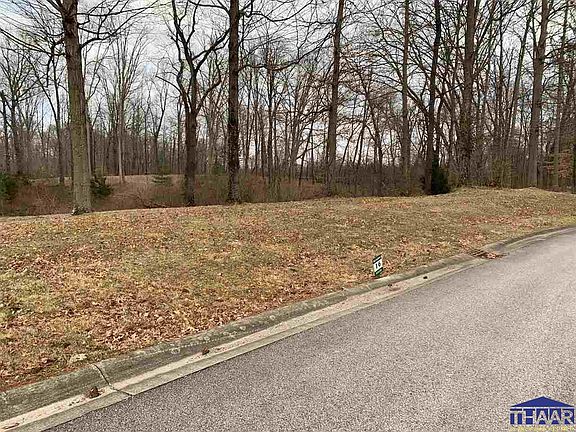 3rd image of 2634 Eisenhower Ct