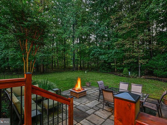 2nd image of 6 Trillium Ct
