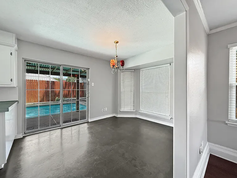 6251 Shirley Dr — Photo 8