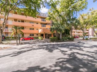 3550 NE 169th St APT 107, North Miami Beach, FL 33160
