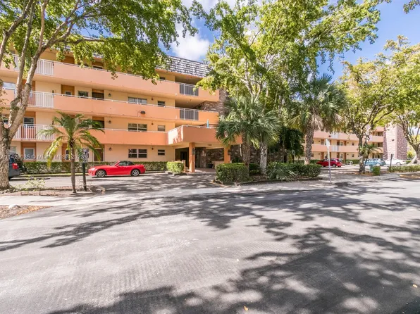 3550 NE 169th St APT 107, North Miami Beach, FL 33160