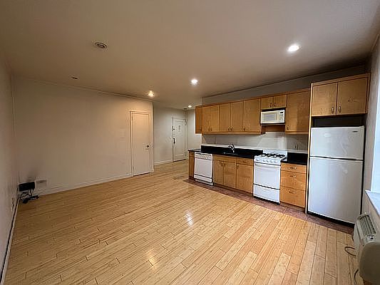 1st image of 205 W 15th St #T1