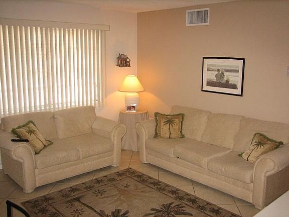 5th image of 457 Tallwood St