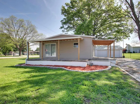 110 S East St, Hull, IL 62343