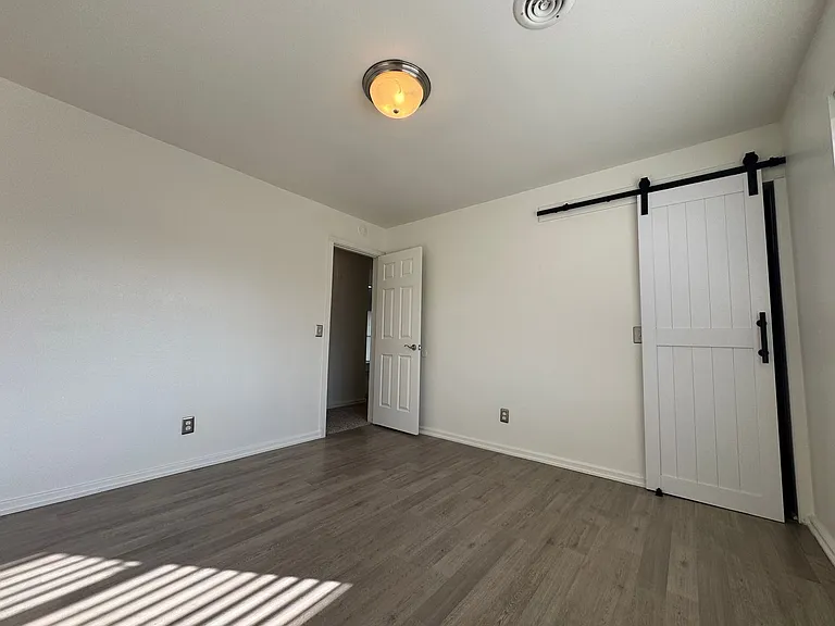 1800 S 14th Pl — Photo 14